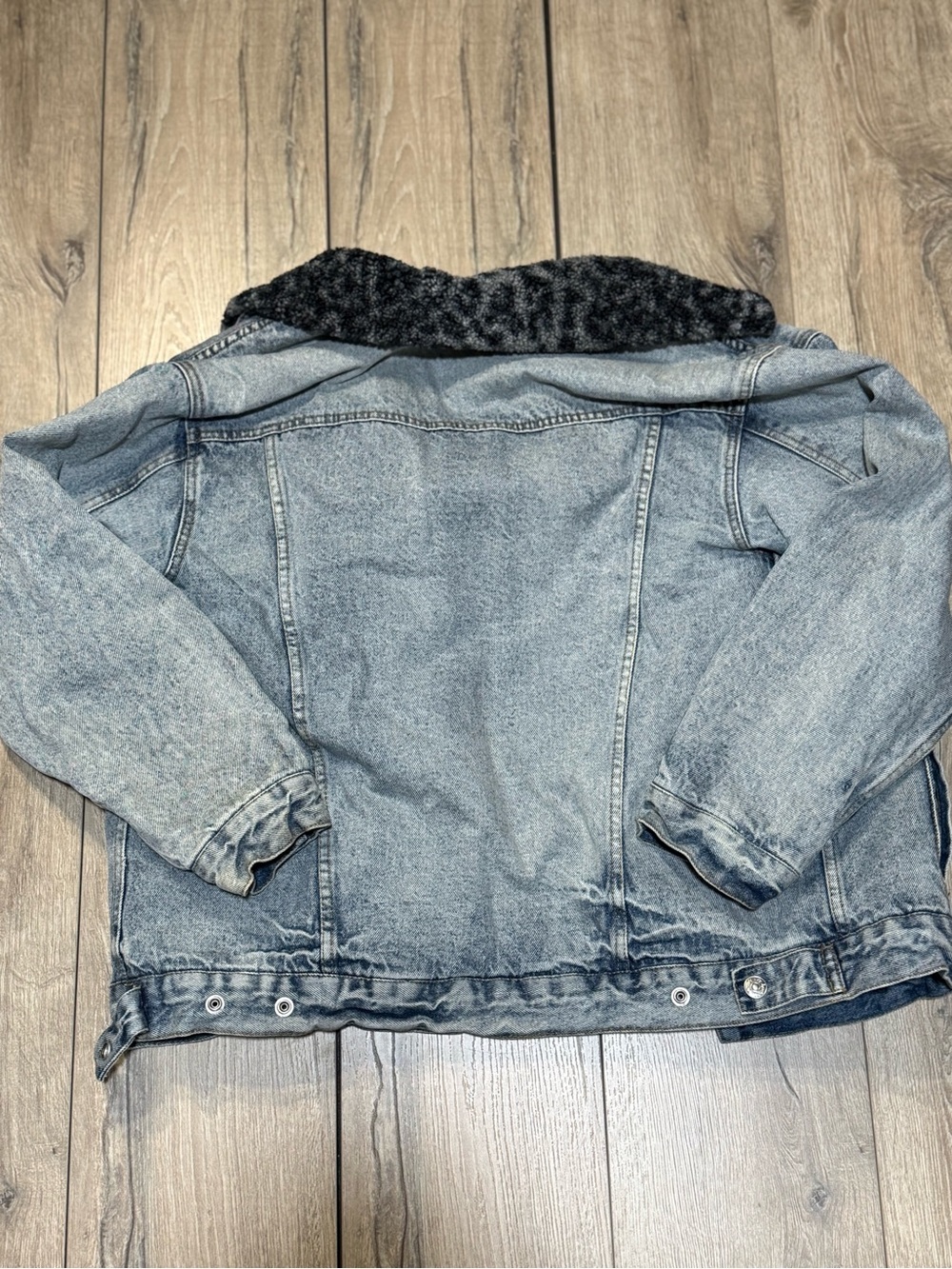 Free People Denim Oversized Leopard Sherpa Trucker Jacket Small - Picture 3 of 16